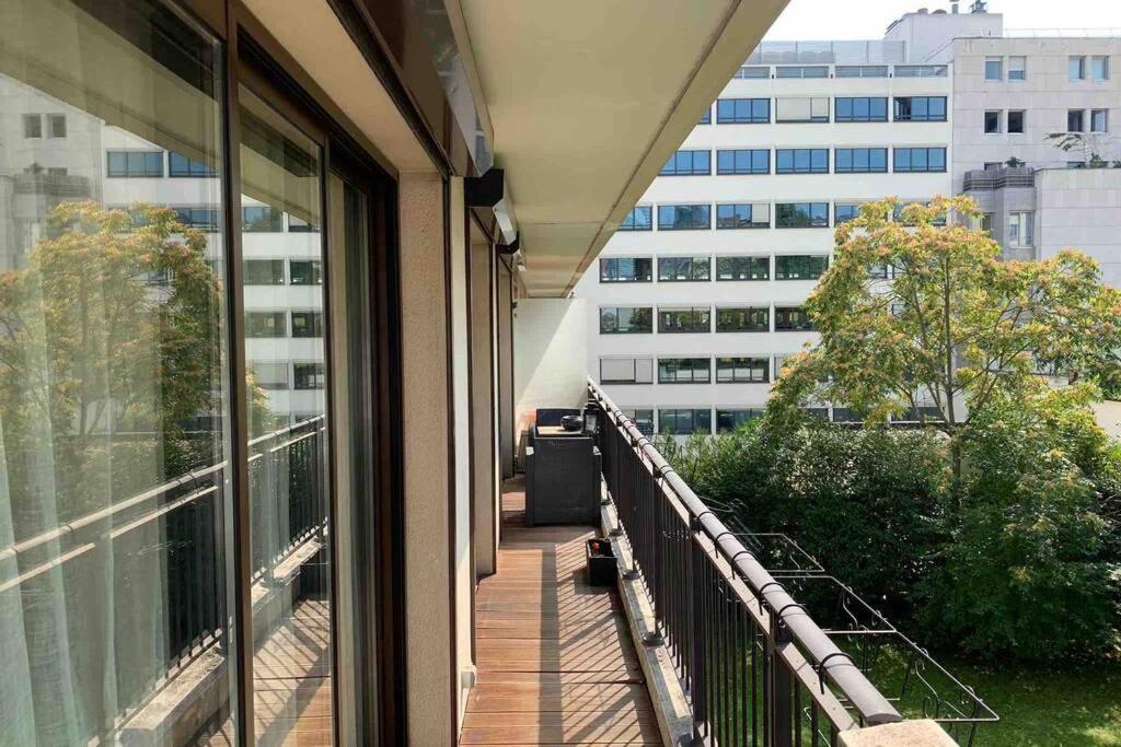 George Apartment In Neuilly Eksteriør billede